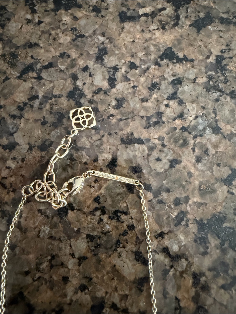 Kendra Scott Margot Gold Pendant Necklace in Lilac Mother of Pearl - Picture 4 of 5